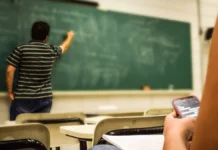 Portal Nacional da Educação recomenda restrição de dispositivos eletrônicos em sala de aula nas universidades públicas e privadas